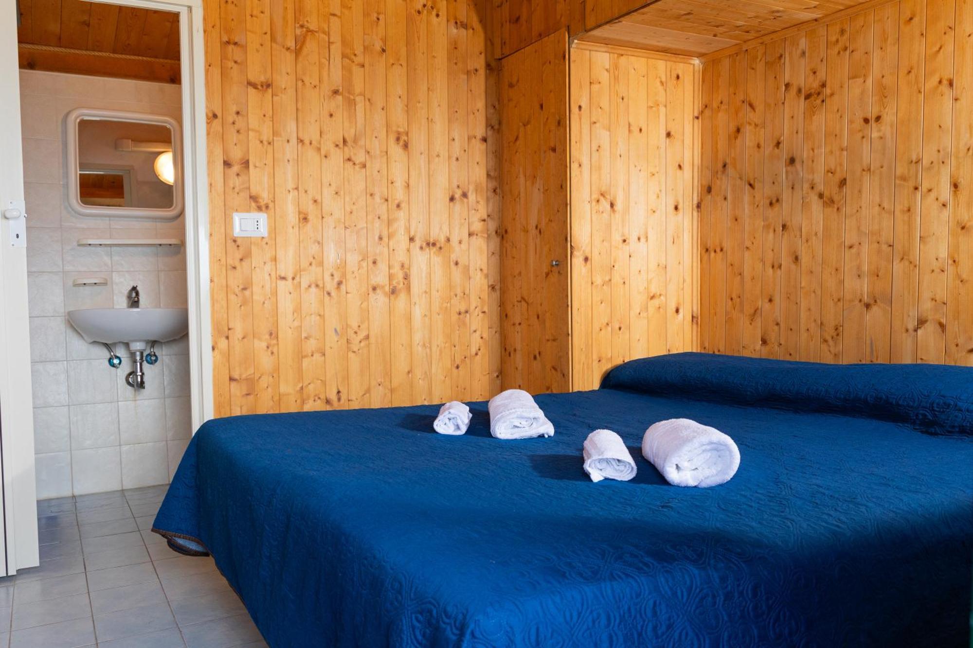 Riva Smeralda Camping Lodge Milazzo Buitenkant foto